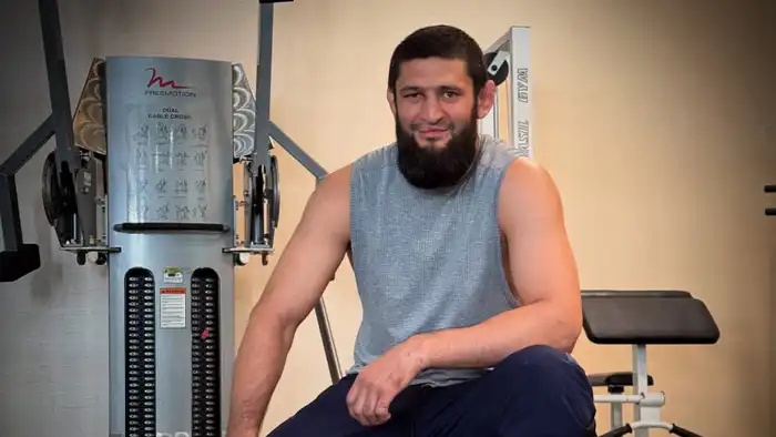Хамзат Чимаев вызвал на бой чемпиона UFC в среднем весе Алекса Перейру Актобе