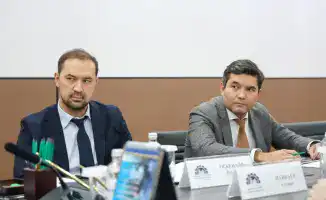 Встреча министра промышленности с главой Казахмыса обсуждение металлургии инвестиций и технологий
