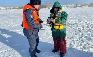 Предупреждение МЧС: не выходите на лед в Казахстане