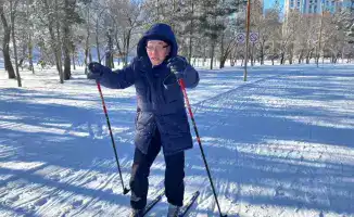 Активное участие пенсионеров в лыжном спорте и зимнем плавании способствует улучшению здоровья и долголетию