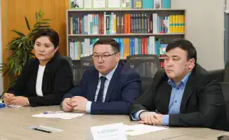 Заместитель акима Туркестанской области выслушал обращения жителей