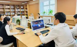 В Астане запущена платформа ИИ для оценки настроения школьников перед уроками