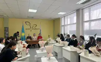 В Астане студенты и школьники запустили проект по производству парфюмерии с эфирными маслами из США