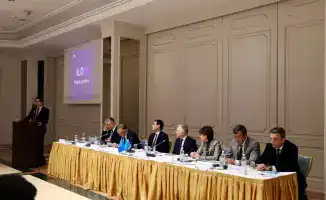 Достойный труд: мост между мечтой и реальностью?