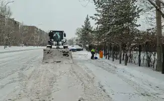 Снегоуборочные работы в Астане продолжаются активно