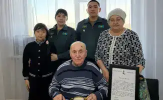 В Костанае ветерана Павла Даценко поздравили с 101-летием и Рождеством