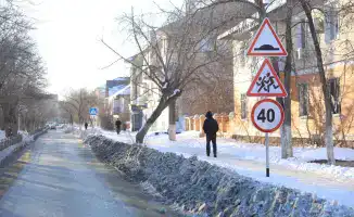Зимние испытания: Аким области на страже безопасности тротуаров Есет батыра