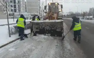 Астана: город-снежный фронт с армией спецтехники в борьбе с зимним натиском