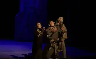 Спектакль «Еңлік – Кебек»: 100 лет в одном вечере!