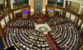 Сегодня в Казахстане прошло V заседание Национального курултая, на котором Президент Касым-Жомарт Токаев анонсировал важные изменения в Конституции. Обсуждались ключевые реформы, которые могут существенно изменить структуру и функции нового Парламента стр