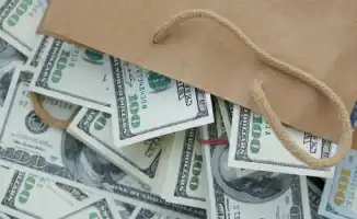 Крупное мошенничество в Астане: бывший топ-менеджер 'КазМунайГаза' остался без денег и квартиры