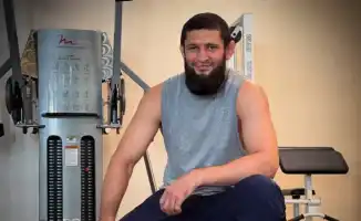 Хамзат Чимаев вызвал на бой чемпиона UFC в среднем весе Алекса Перейру
