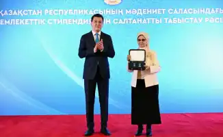 В Алматы вручили Золотую звезду и орден 'Отан' семье Бауыржана Момышулы