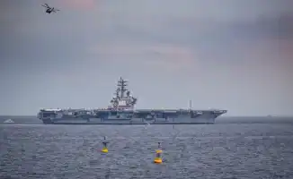 США усиливают военное присутствие у берегов Ирана: Трамп утверждает, что Тегеран ищет возможности для переговоров