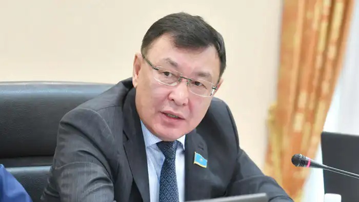 Сенатор Марат Кожаев о декларировании доходов госслужащих и бизнесе их семей Актобе