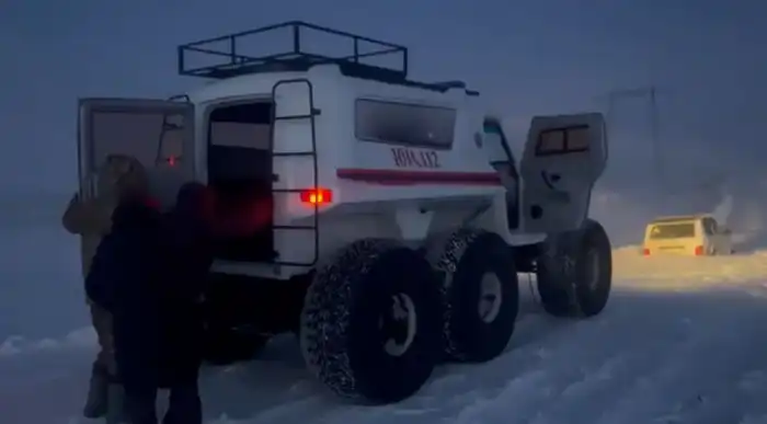 Эвакуация 87 человек из снежных заносов помощь автомобилям МЧС Актобе