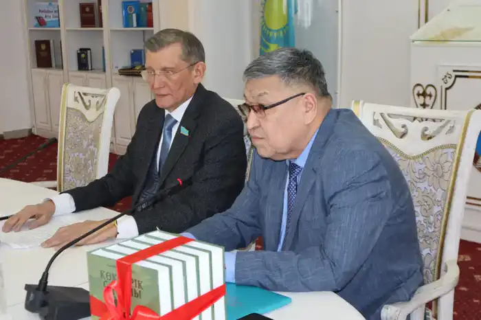 Презентация новых книг Жолтая Әлмашұлы как катализатор литературного диалога в Казахстане Актобе