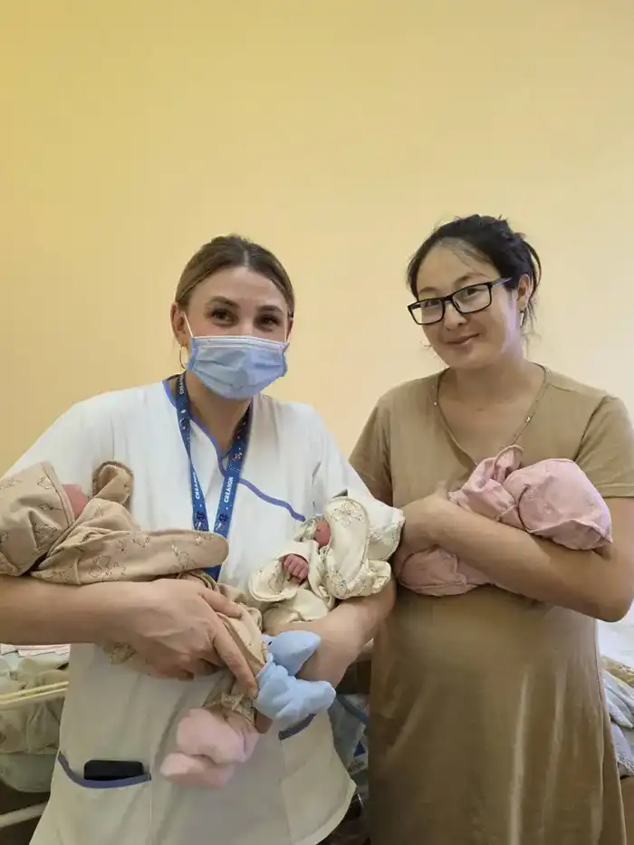 В Костанайской области семья Шарапиевых стала родителями тройняшек Актобе