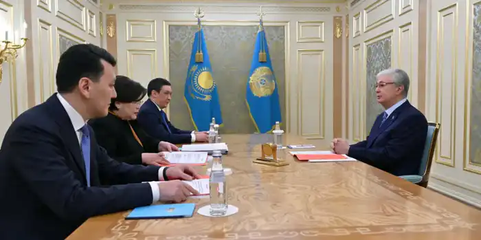 Обсуждение новой Конституции: президент укрепляет диалог с гражданами через Конституционную комиссию Актобе