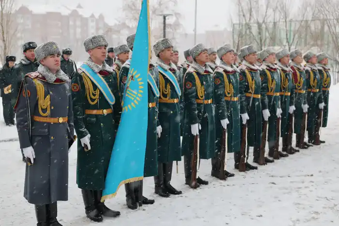 В столичном парке "Ерлік" состоялось мероприятие в честь 25-летия вывода казахстанского батальона с таджикско-афганской границы Актобе