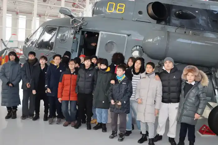 Будущие защитники Отечества ознакомились с деятельностью авиационной базы Национальной гвардии (4)