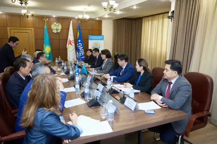 Социальные гарантии для медицинских работников в соглашении Минздрава и профсоюзов Актобе