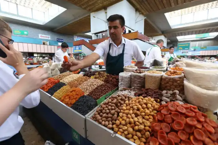 Повышение контроля над ценами на социально значимые продукты: последствия для предпринимателей и потребителей Актобе