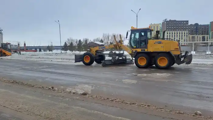 Городские службы Астаны mobilизуют тысячи рабочих для борьбы с зимними снежными осадками Актобе