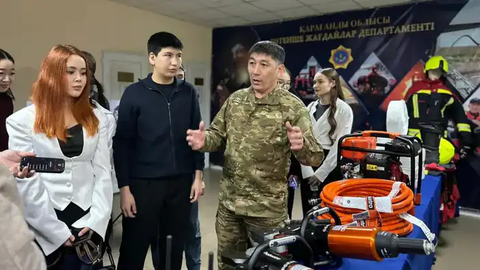Участники «Азбуки правопорядка» стали свидетелями работы спасателей и пожарных в Карагандинской области Актобе