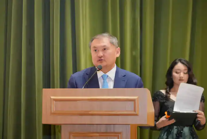 Награждение ученых и преподавателей высших учебных заведений в Алматы Актобе