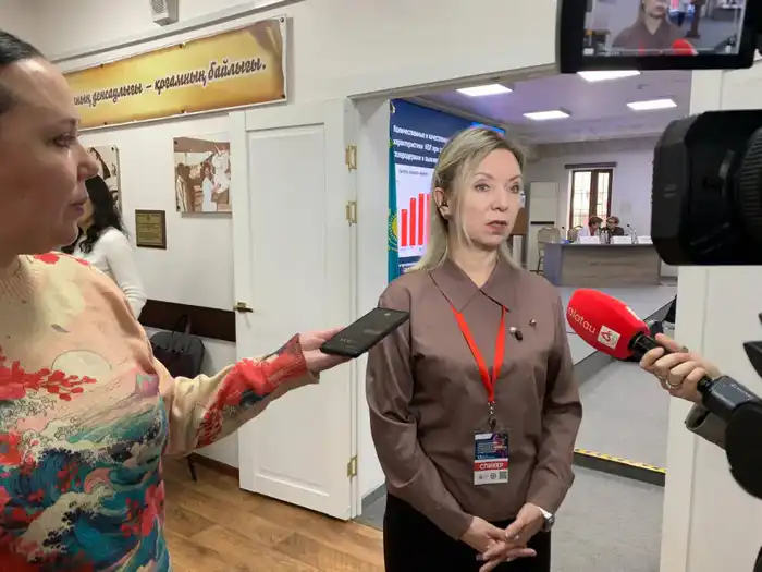 В АЛМАТЫ ЭКСПЕРТЫ ОБСУДИЛИ ВОПРОСЫ ЛЕЧЕНИЯ ПАЦИЕНТОВ С РЕВМАТОЛОГИЧЕСКИМИ ЗАБОЛЕВАНИЯМИ (4)