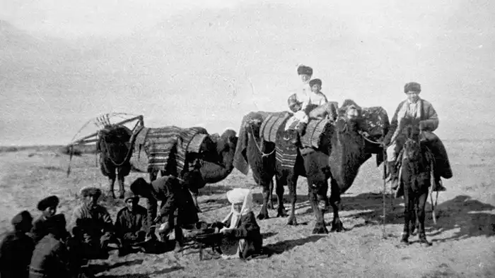 История самоназвания народа: от 'Қазақ' к 'казах' и переименование Казакской АССР в Казахскую 5 февраля 1936 года Актобе