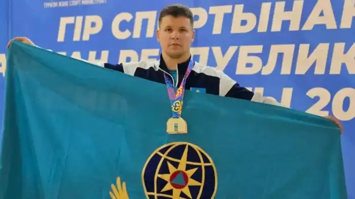 Карагандинец поднимает вес и устанавливает рекорд! Актобе