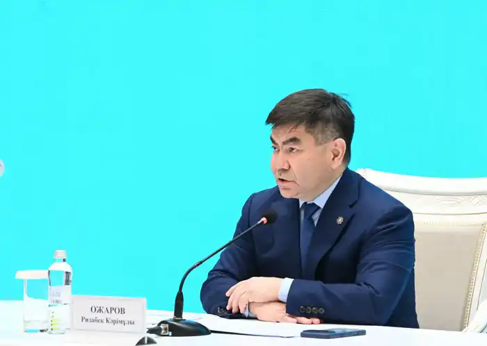 Слияние умов: эксперты строят мосты к Народной Конституции Актобе