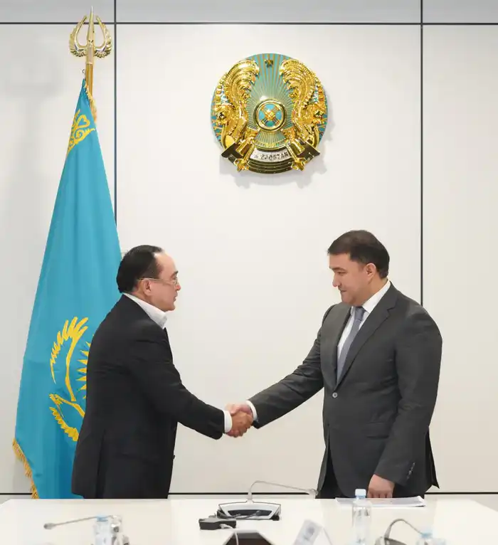 В ТУРКЕСТАНСКОЙ ОБЛАСТИ ВЕДУТСЯ ПЕРЕГОВОРЫ О СТРОИТЕЛЬСТВЕ СПОРТИВНО-ОБРАЗОВАТЕЛЬНОГО ХАБА НОВОГО ПОКОЛЕНИЯ (6)