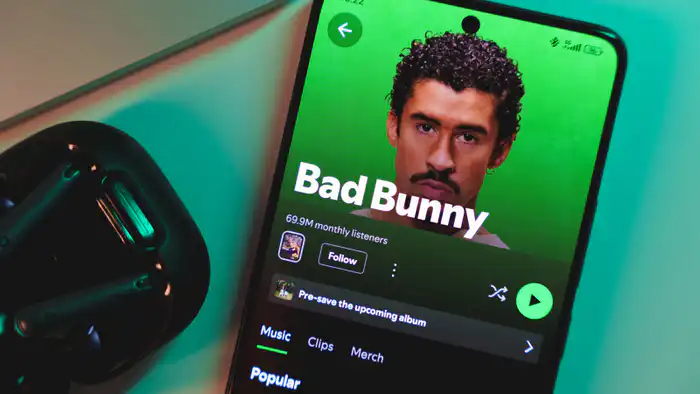 Bad Bunny снова на музыкальном Олимпе: альбом, как феникс, восстал из пепла и занял первую строчку Billboard Актобе