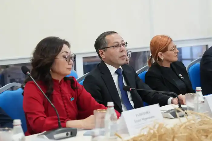 Экологический час на тему водосбережения объединил студентов более 40 колледжей Астаны и Северо-Казахстанской области Актобе
