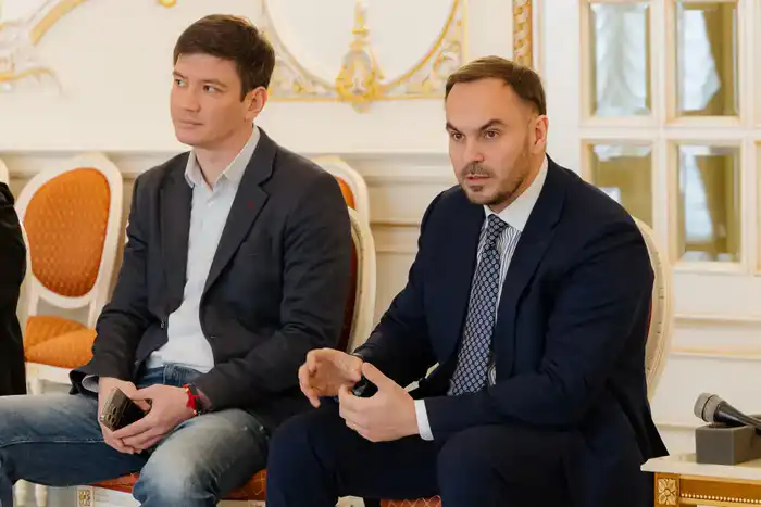 Креаторы Казахстана обсудили проект новой Конституции и будущее креативных индустрий Актобе