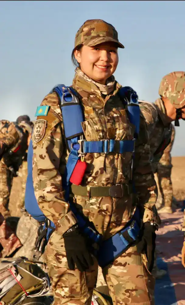 В армии Казахстана определят победительницу фотоконкурса «Әскер аруы – 2026» (3)