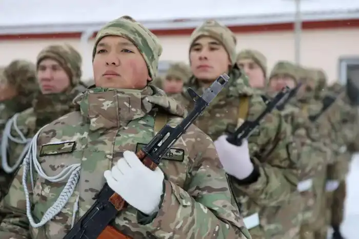 Министерство обороны Казахстана предупреждает о рисках мошенничества при попытках избежать призыва на службу Актобе