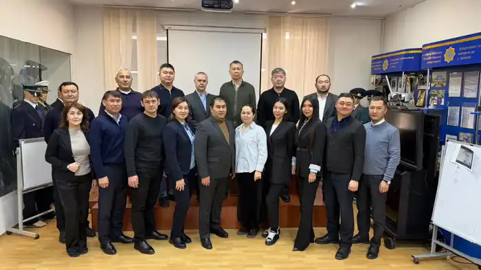 Повышение квалификации операторов рентген-телевизионных установок для улучшения контроля на государственной границе Актобе