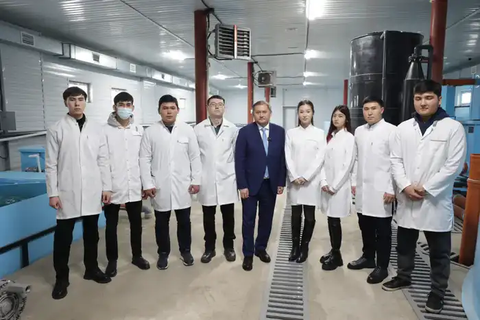 Мост между наукой и производством: Саясат Нурбек посетил рыбный завод Международного Таразского университета имени Шерхана Муртазы (9)