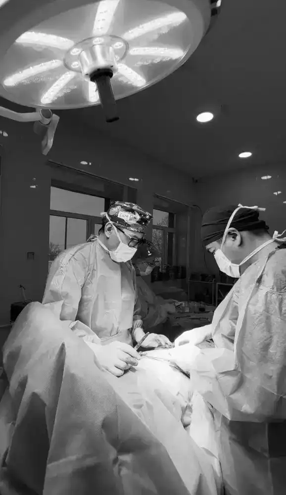 В Жаксынском районе врачи стали архитекторами жизни, восстанавливая мужчину, попавшего под трактор Актобе