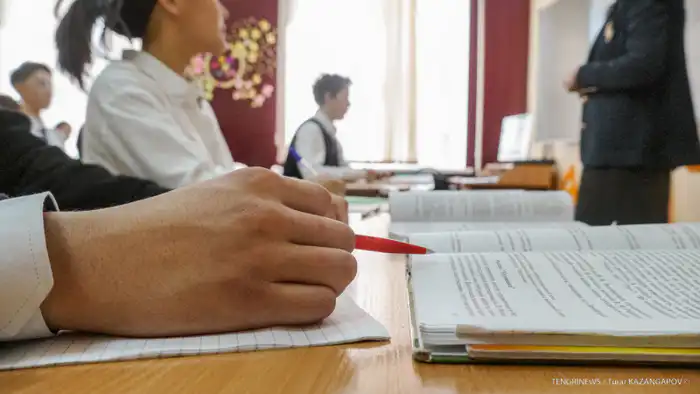 Светское образование в Казахстане: новая Конституция как щит для знаний в бурном море религиозных влияний Актобе