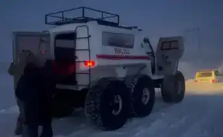 Эвакуация 87 человек из снежных заносов помощь автомобилям МЧС