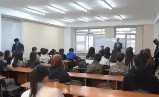 Обсуждение экологической ответственности молодежи на встрече студентов в ВКО в рамках инициативы «Таза Қазақстан»