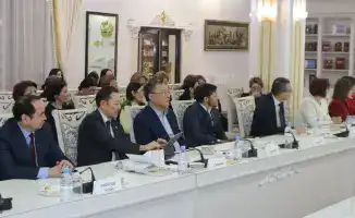 Книги Шоры Сарыбаева: ключ к языковым тайнам?