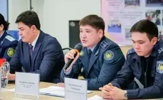 Пенсионеры против мошенников: секреты безопасности в Астане!