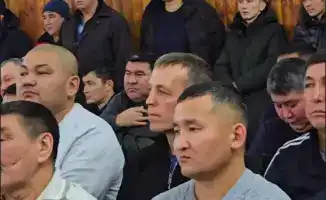 Обсуждение правовых вопросов на встрече с сотрудниками АО "Астана-Теплотранзит" для повышения правовой грамотности
