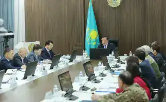 Обсуждение мер по зимнему содержанию дорог и предотвращению ЧС в Жамбылской области под руководством Ербола Карашукеева